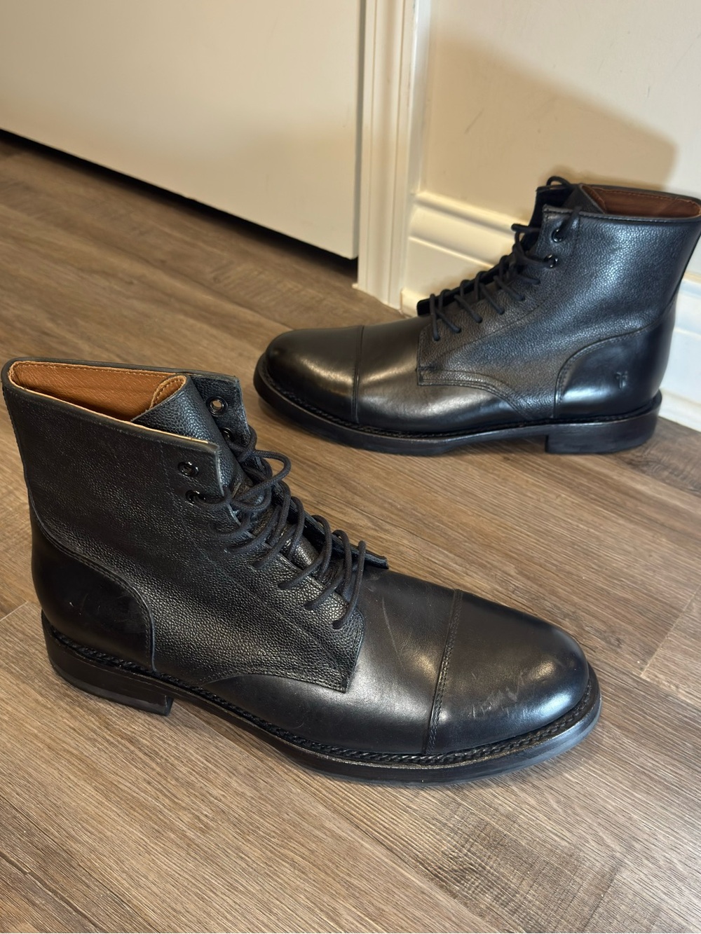 Frye Dylan Lace Up Black Scotchgrain Leather Boots